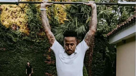 皇马防线迎曙光：米利唐恢复进度超预期 剑指世俱杯复出